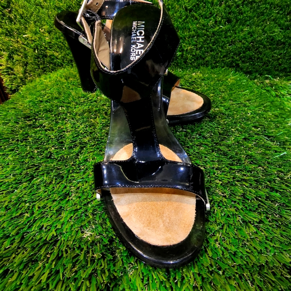 MICHAEL | Michael Kors T Strap Blk Patent Heels